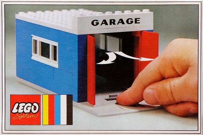 LEGO 348 - Garage with Automatic Doors