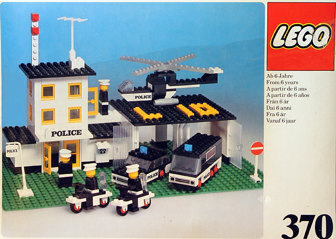 LEGO 370 - Police Headquarters