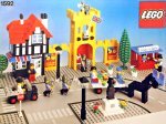 LEGO 1592 Town Square - Castle Scene