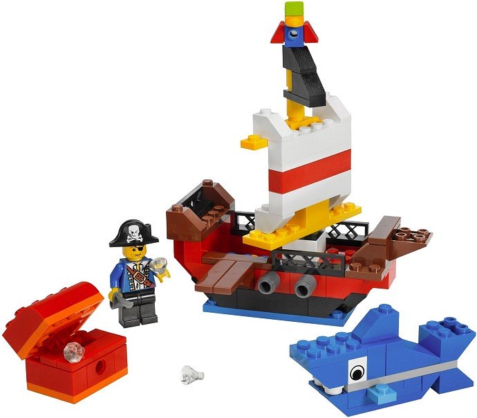 LEGO 6192 - Pirate Building Set